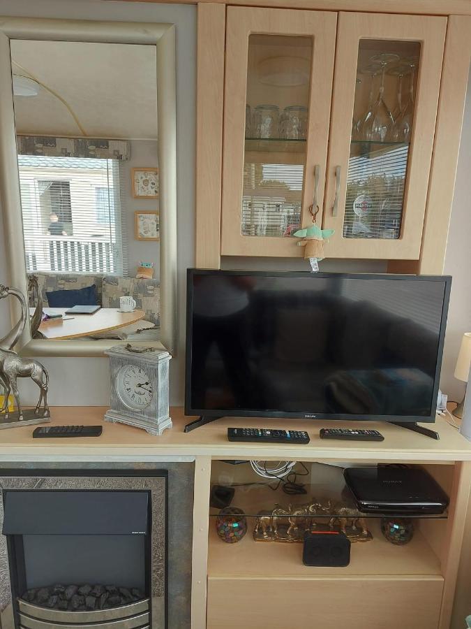 Holiday Caravan Clacton-on-Sea Exterior photo