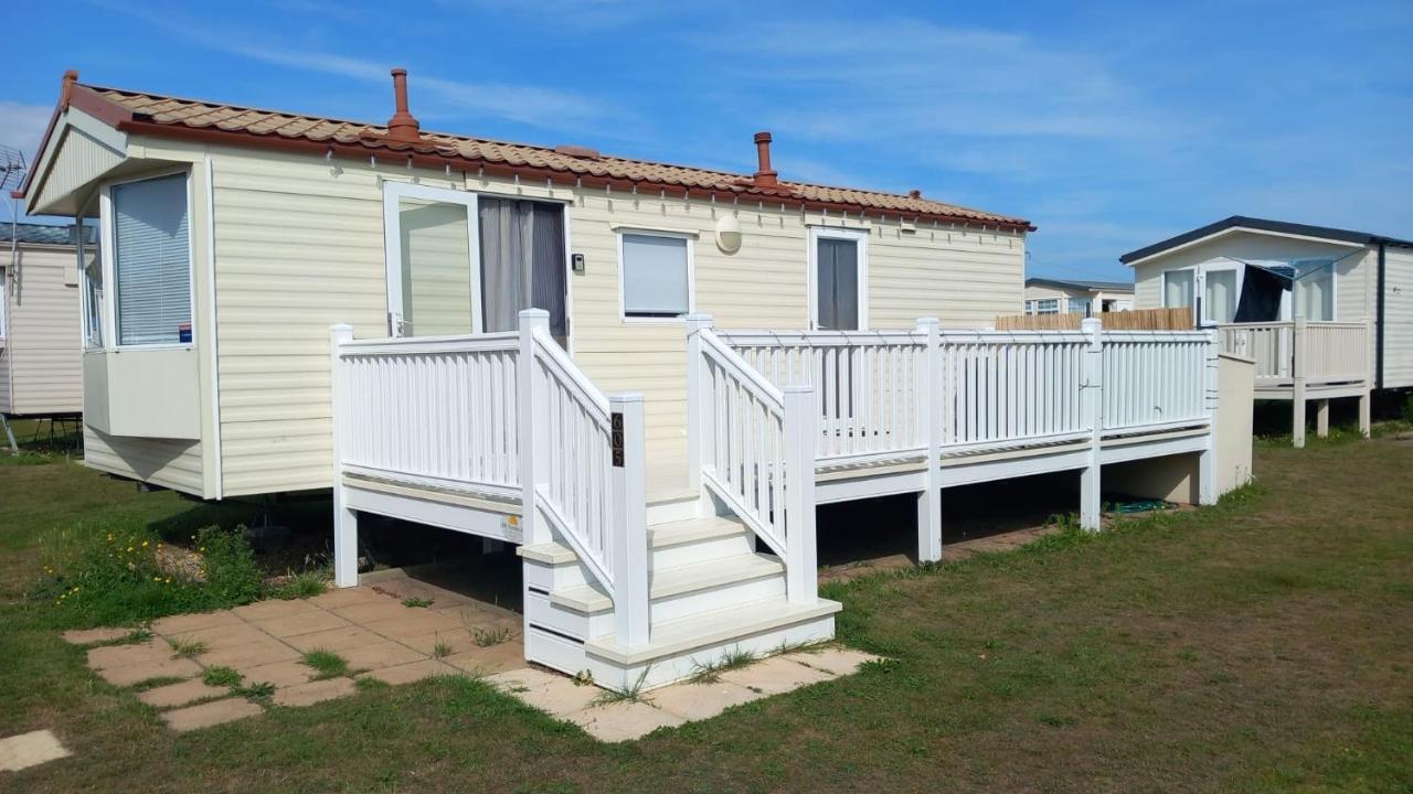 Holiday Caravan Clacton-on-Sea Exterior photo